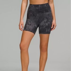 Lululemon Align High Rise Short with Pockets 6"